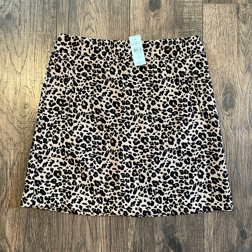 Leopard print mini skirt